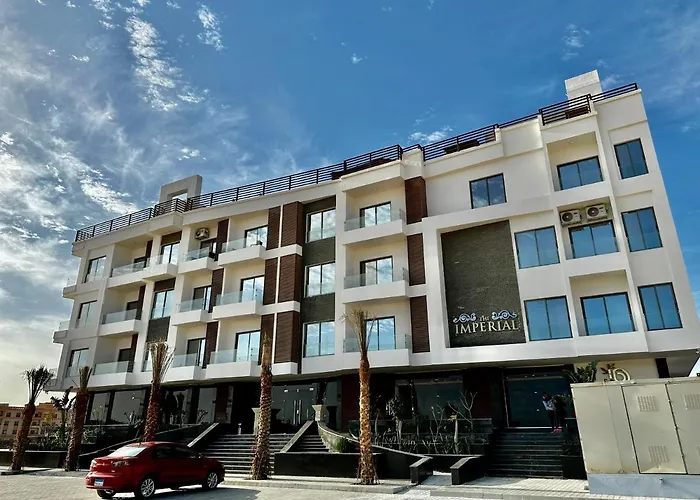 - - Sleeps 6 - Pool - Parking Daire *