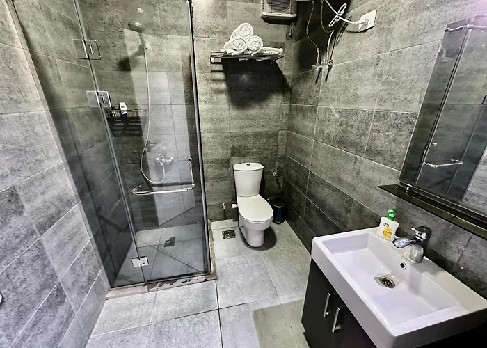 - - Sleeps 6 - Pool - Parking * Hurgada