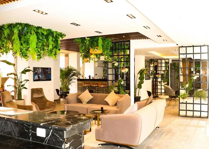 - - Sleeps 6 - Pool - Parking Hurgada