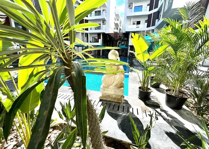 Apartamento - - Sleeps 6 - Pool - Parking *