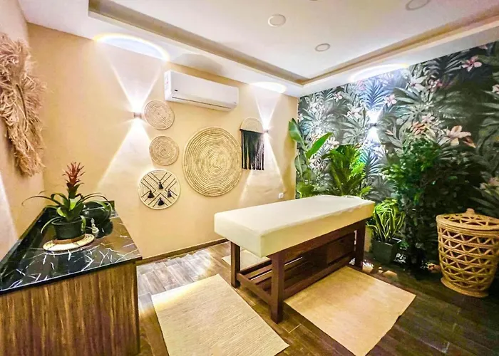 Daire - - Sleeps 6 - Pool - Parking Hurgada