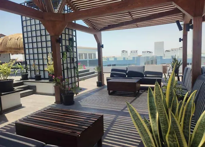 Daire - - Sleeps 6 - Pool - Parking Hurgada